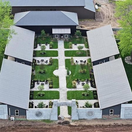 Big Cat Bungalows At The Haven - Lion 2 Canastota ภายนอก รูปภาพ